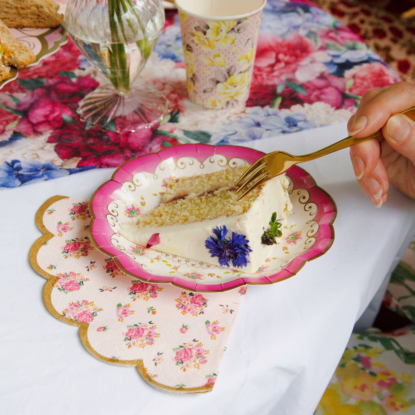 Scalloped Pink Floral Napkins