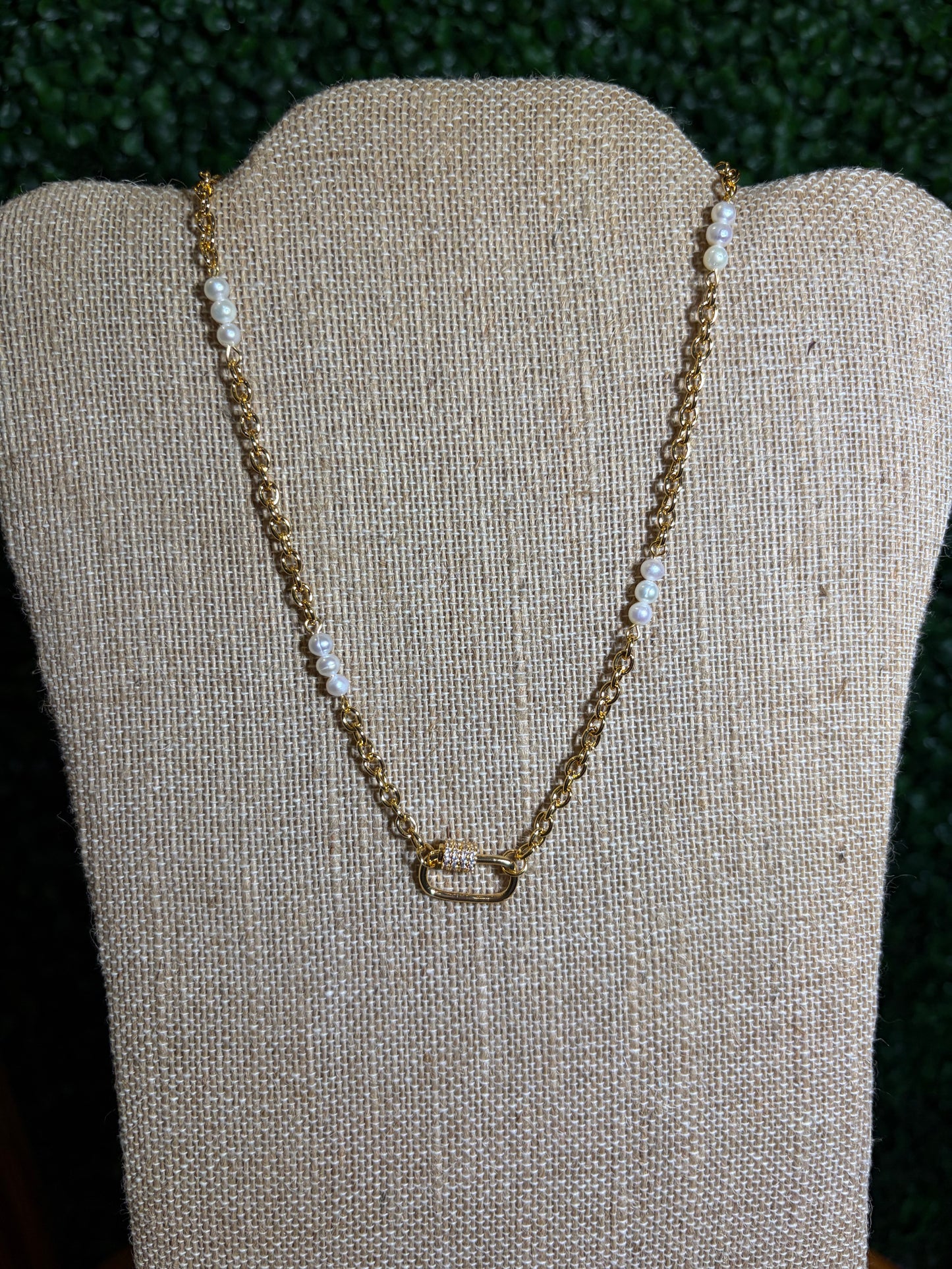 Gold Crosslink Chain Necklace with Pearls