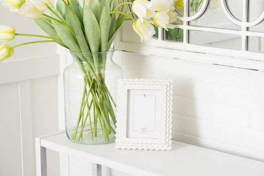 White Scallop 5X7 Frame