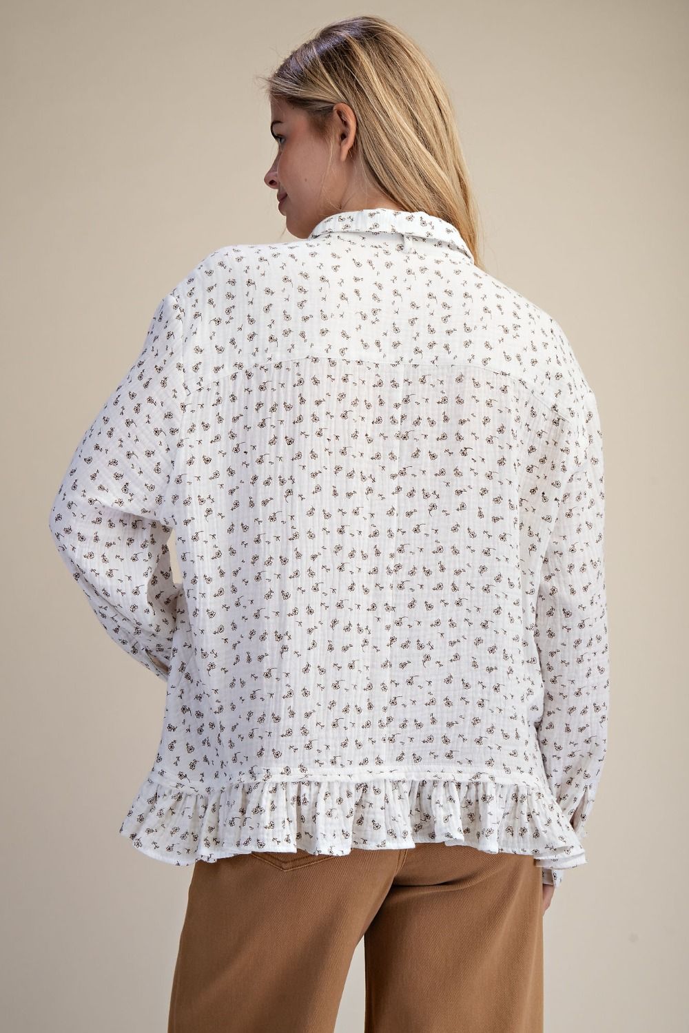 Elizabeth's Button Up