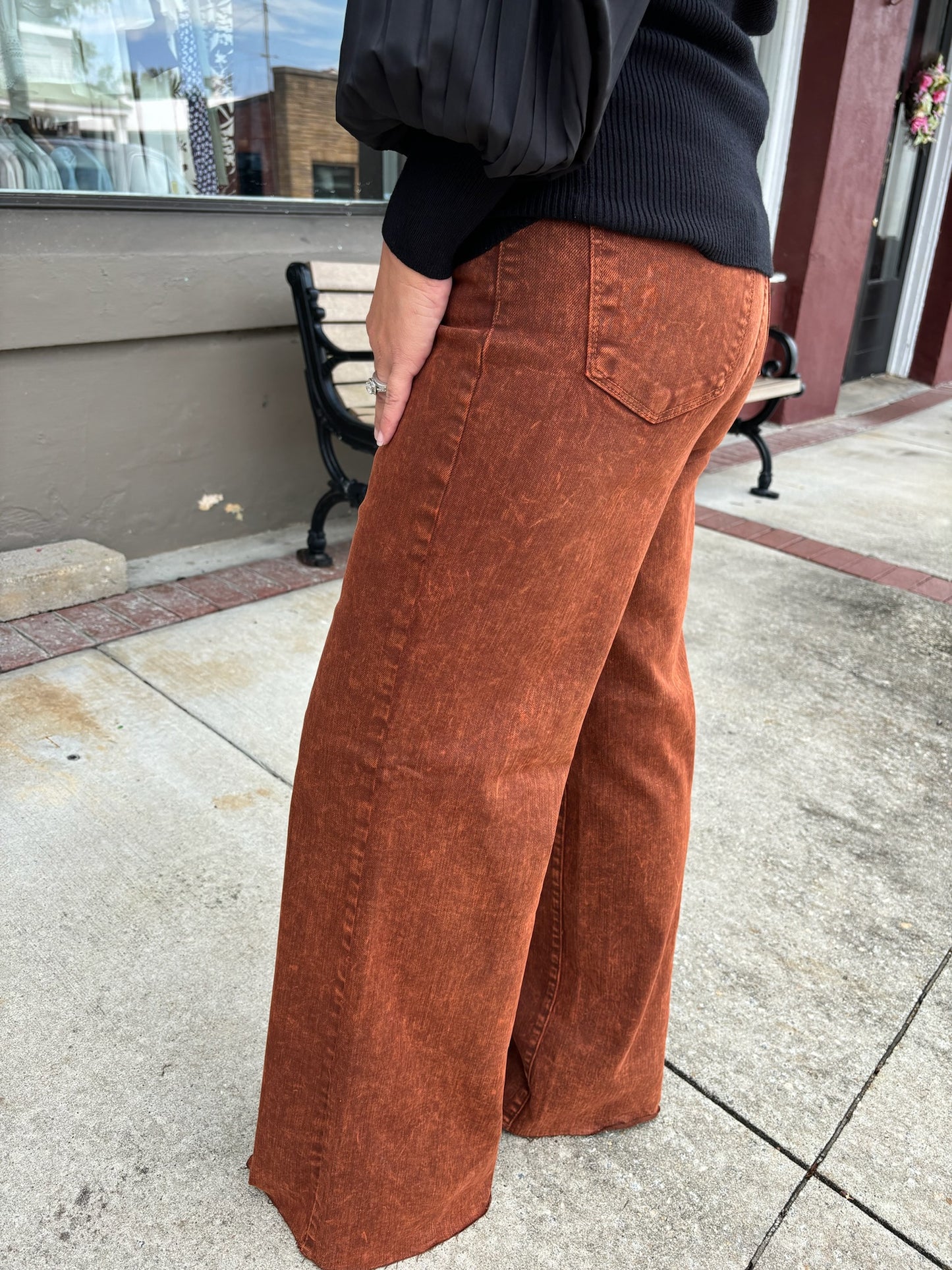 Judy Blue - Pumpkin Spice Raw Hem Jeans