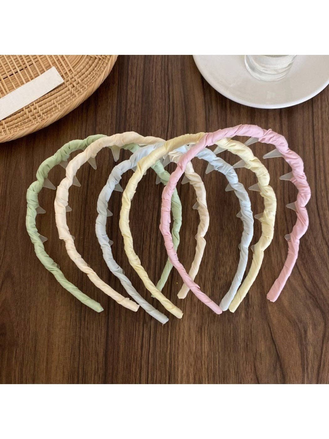 Elegant Solid Color Wavy Headband
