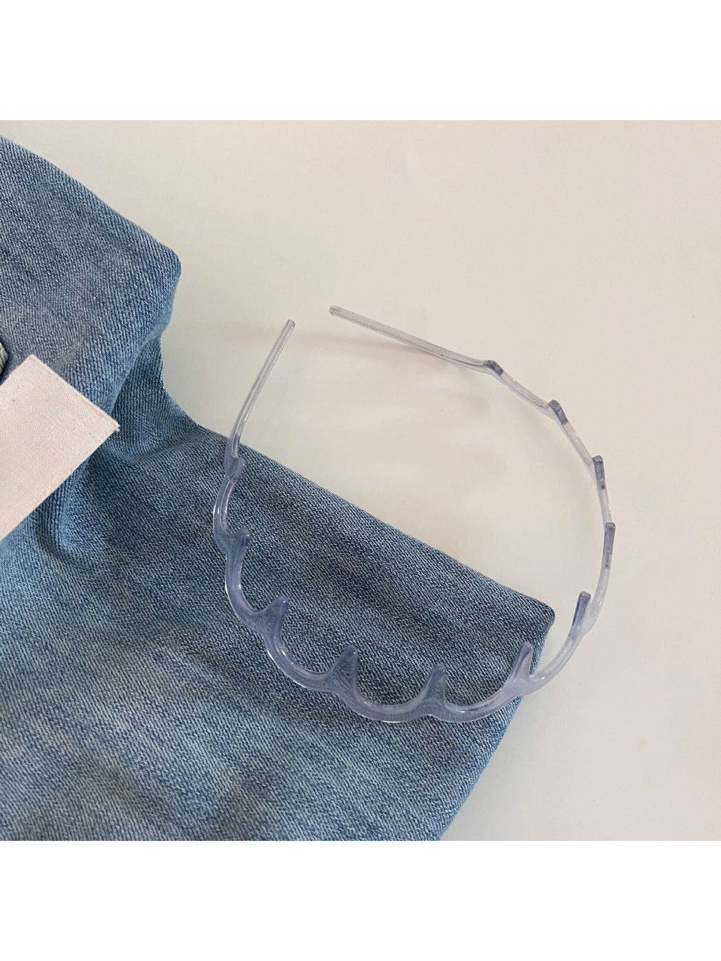 Minimalist Solid Color Wavy Headband