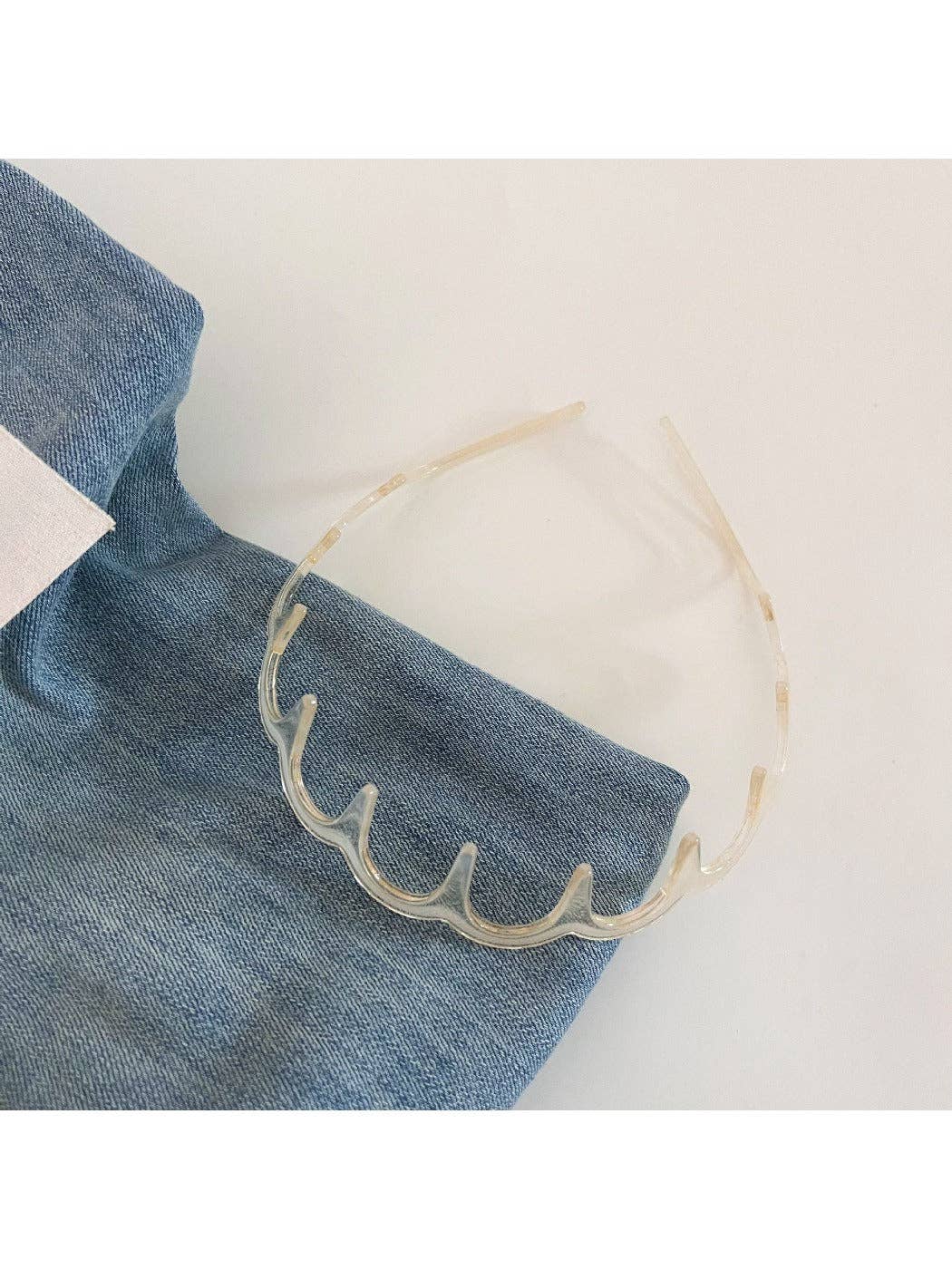 Minimalist Solid Color Wavy Headband
