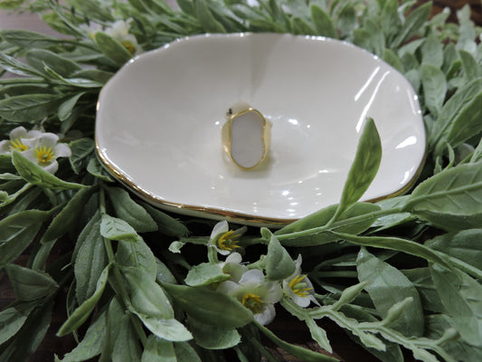 Gold Ring with White Wavy Pearl