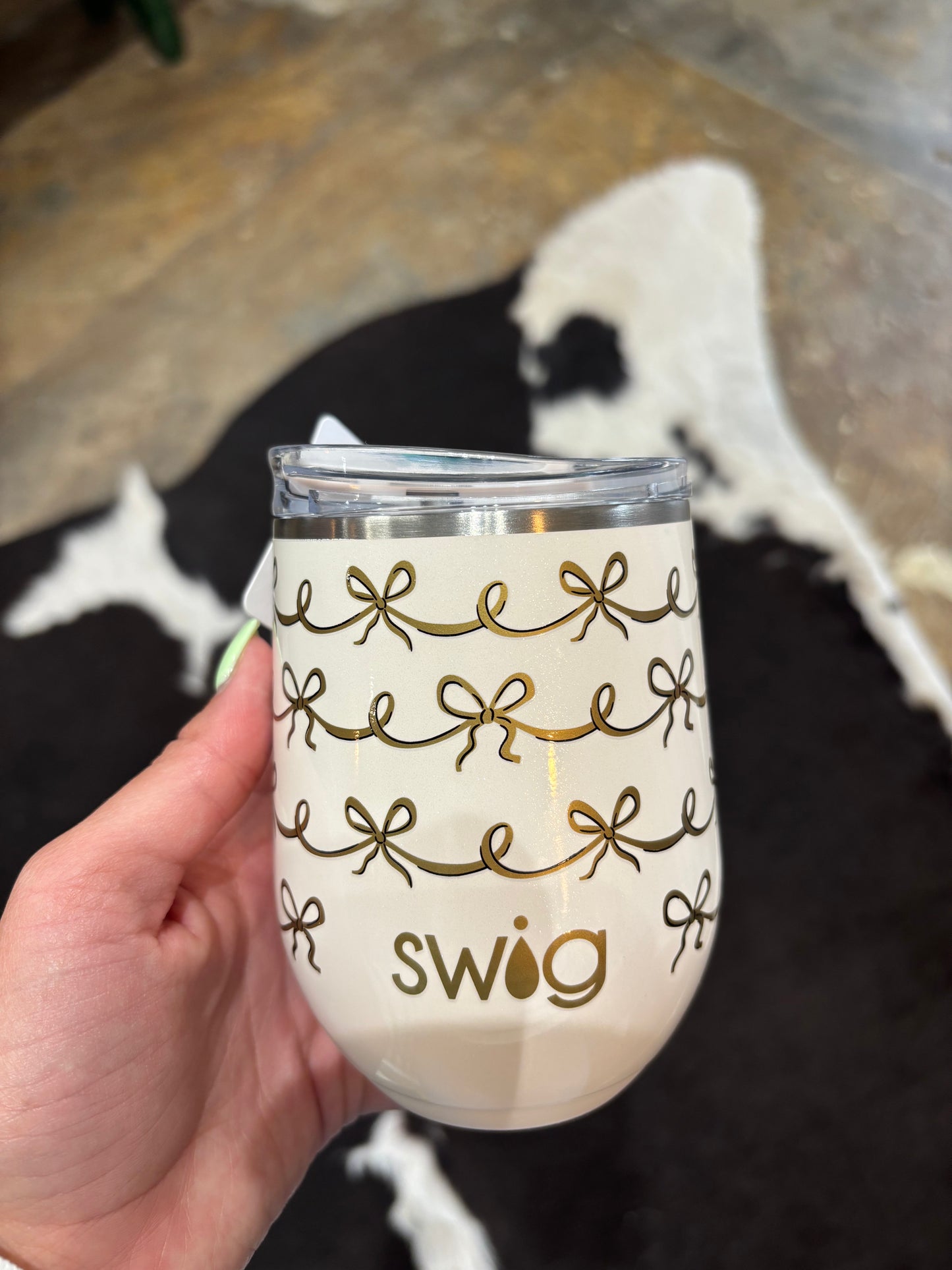 Pretty in Pearls and Bows Wine Cup