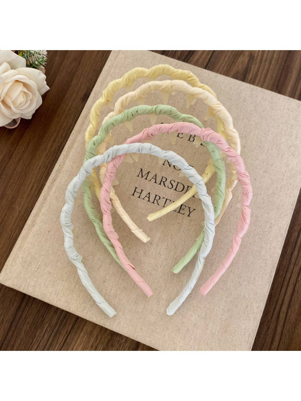 Elegant Solid Color Wavy Headband