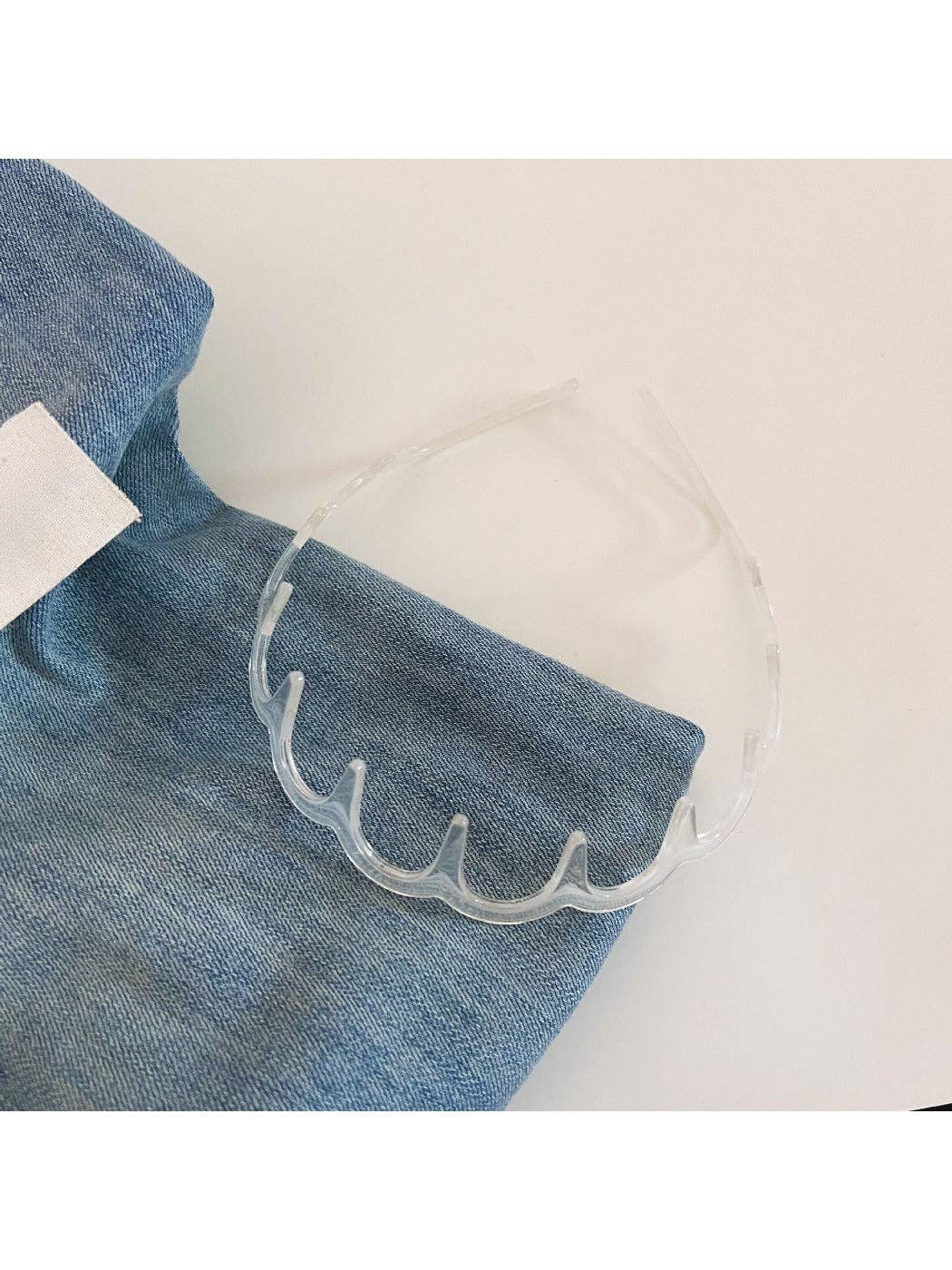 Minimalist Solid Color Wavy Headband