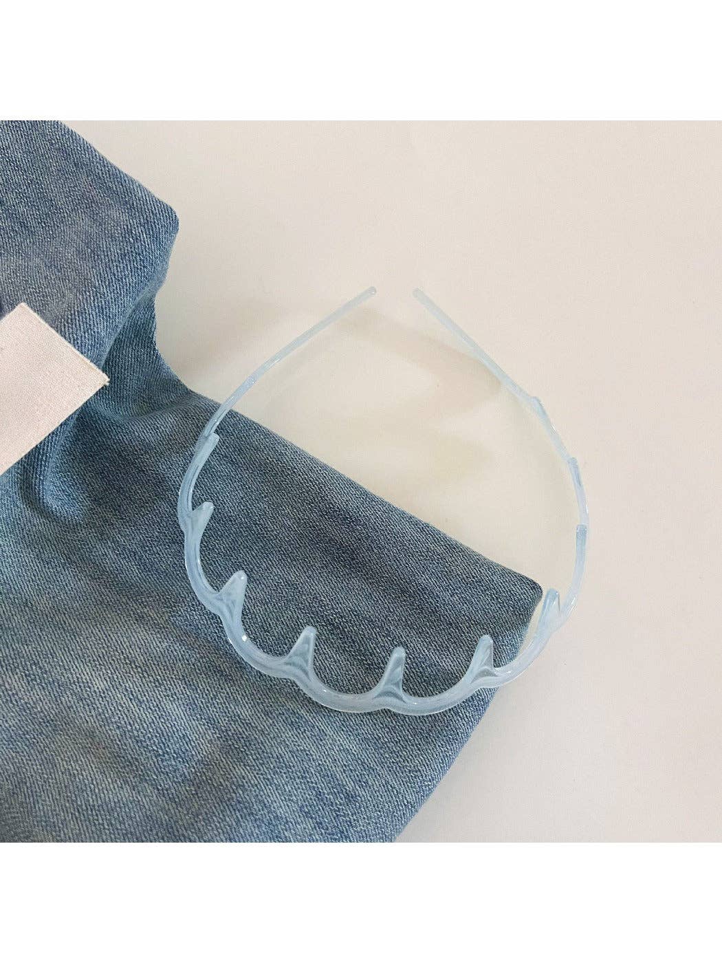 Minimalist Solid Color Wavy Headband