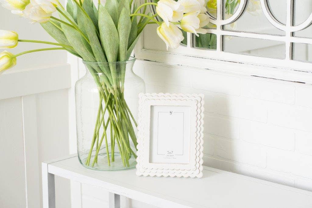 White Scallop 5X7 Frame