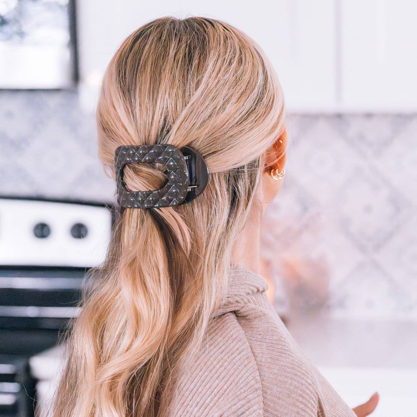 Flat Round Hair Clip | Medium | Truly Taupe Quilted